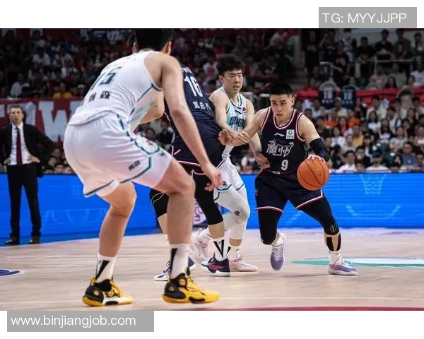 赛后分析：上海排球队与广州排球队的默契配合与战术探讨